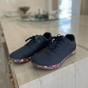 NOBULL Project Navy Pixel Trainers (MEN’s) Size US 9 (WOMEN’s) Size US 10.5